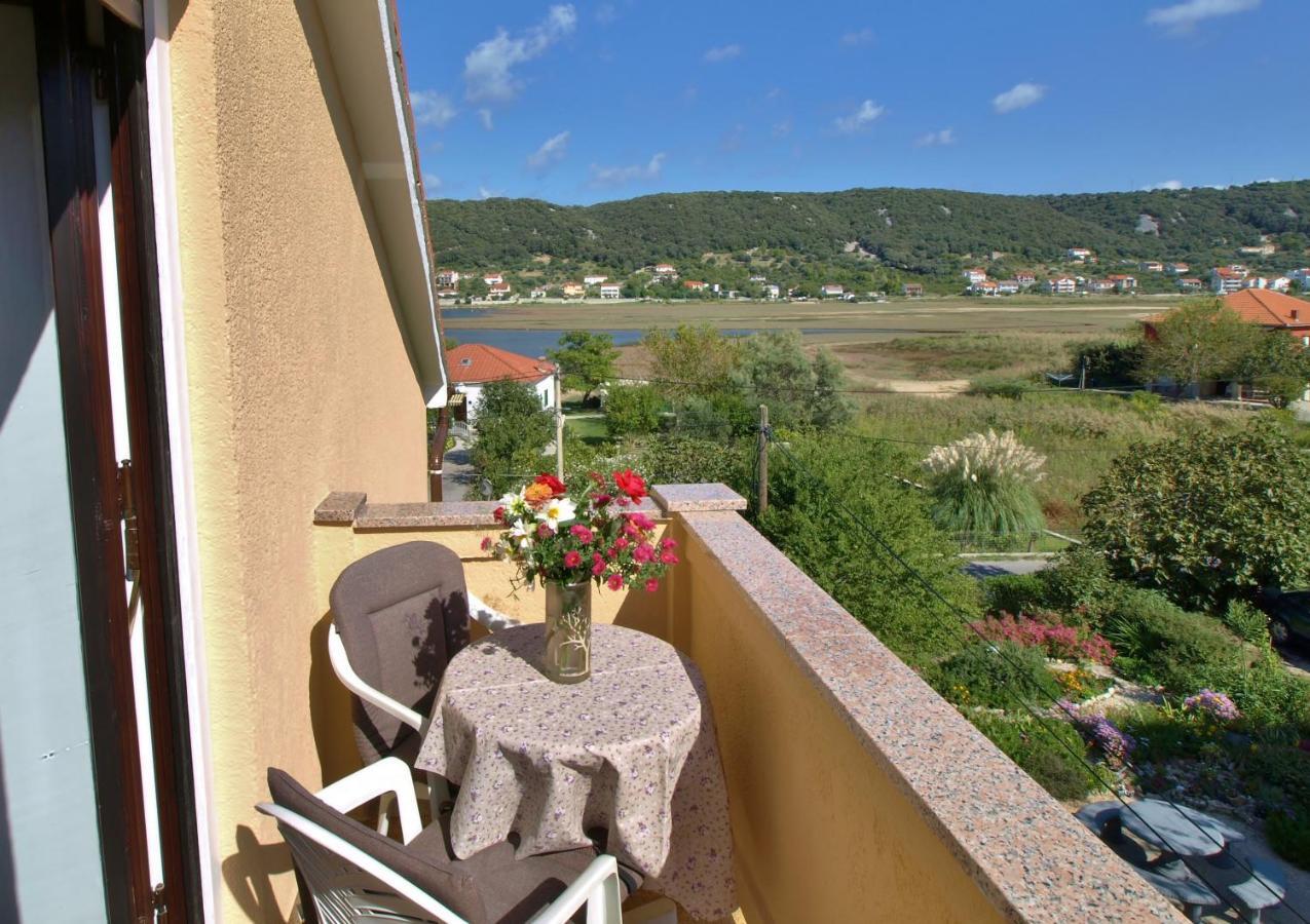 Jaska Anica Apartments Supetarska Draga Exteriör bild